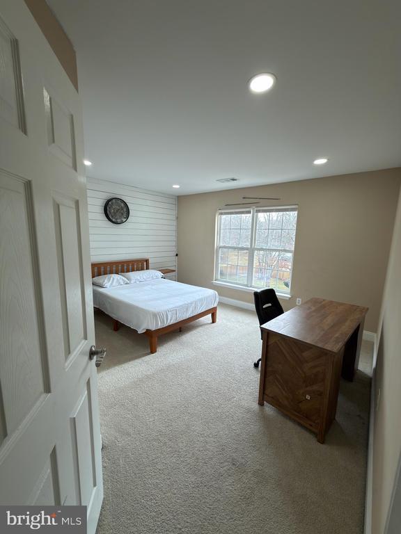 Building Photo - 13580 Den Hollow Ct