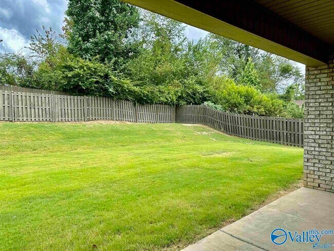 Building Photo - 127 Melbridge Dr