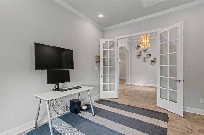 Building Photo - 201 Barefoot Park Ln