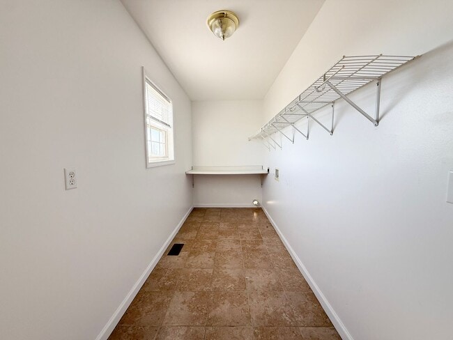 Building Photo - Spacious 3-Bedroom Home with Huge Basement, Garage, and Scenic Country Views