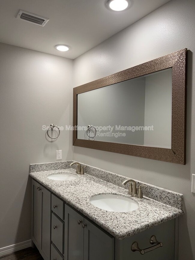 Building Photo - 6858 Stirrup Ln