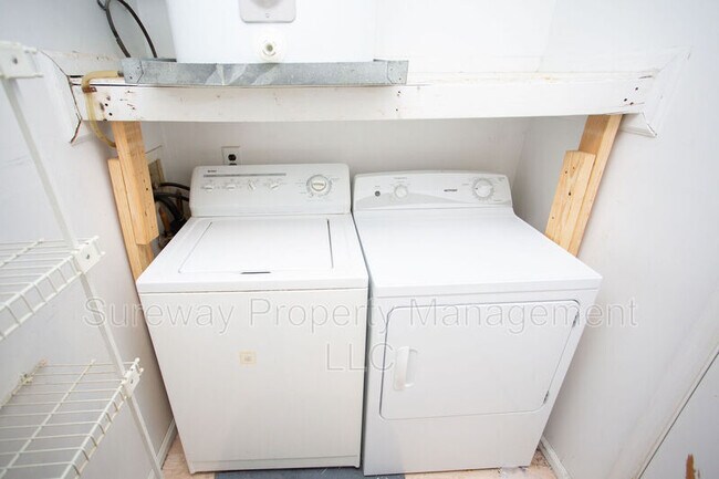 Building Photo - 40B Sumac Ct