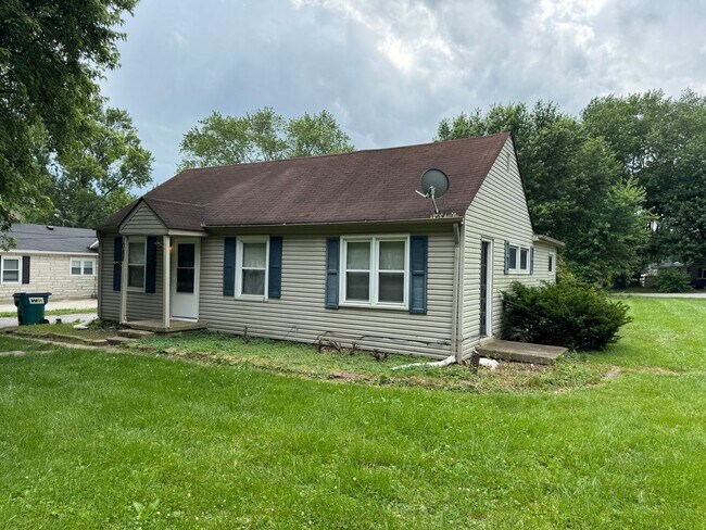 Building Photo - Greenwood 3 Bedroom 2 Bath