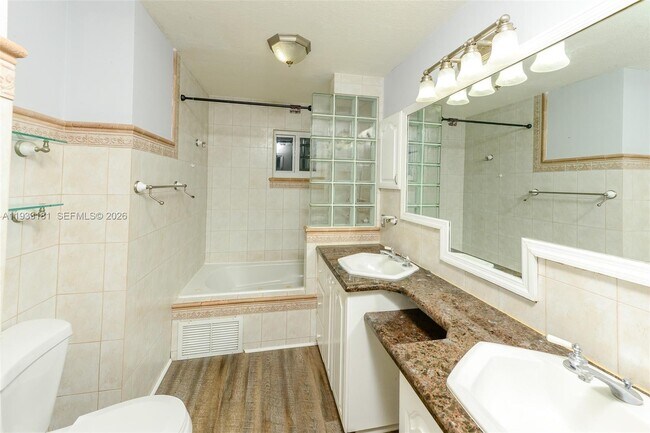 Building Photo - 14471 SW 139th Ave Cir W