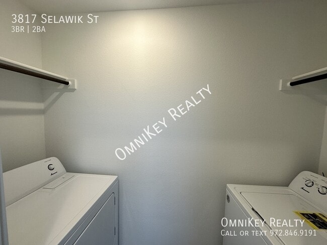 Building Photo - 3817 Selawik St