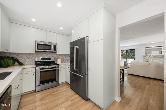 Building Photo - 4455 Rockland Pl