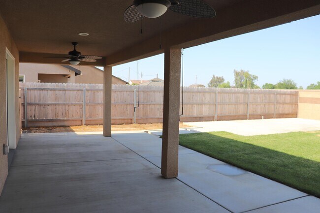 Building Photo - 1884 Clover Drive