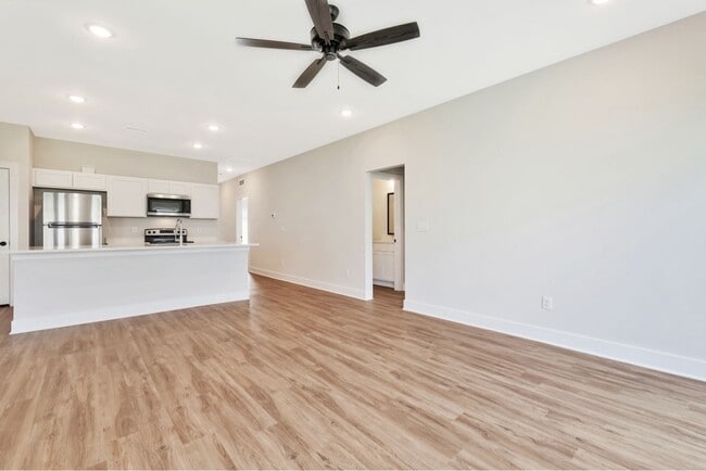 Building Photo - 1121 N Joye St