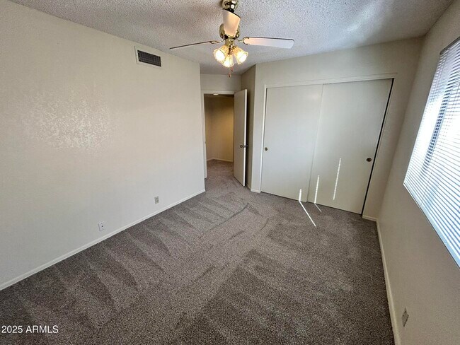 Building Photo - 85 S Crestview St