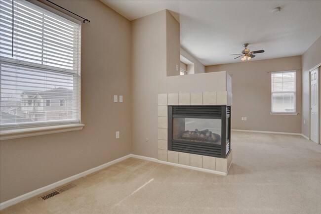 Building Photo - 2 Bedroom, 2.5 Bathroom townhome in the Th...