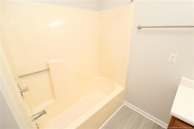 Building Photo - 310 Riverwalk Cir