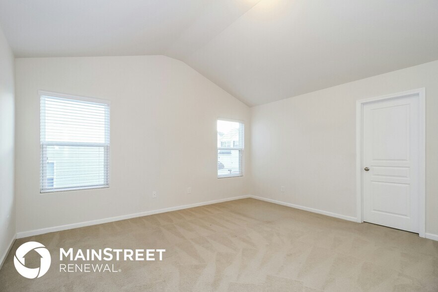 Building Photo - 4215 Kendall Farms Way