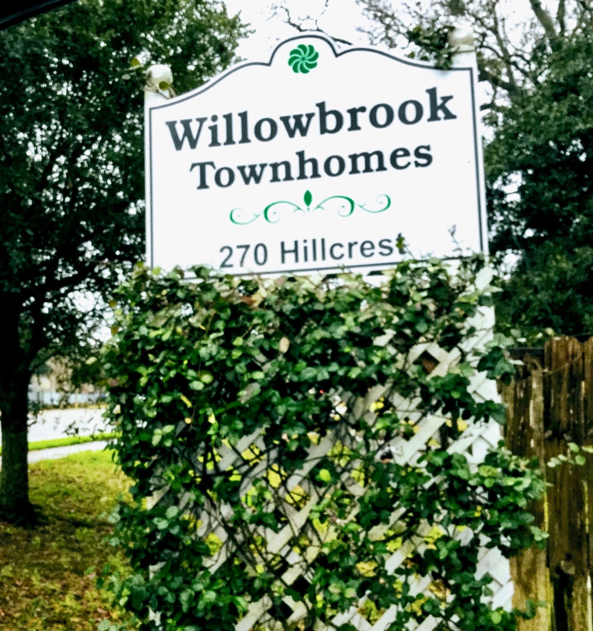 Entrance - 270 Hillcrest Rd