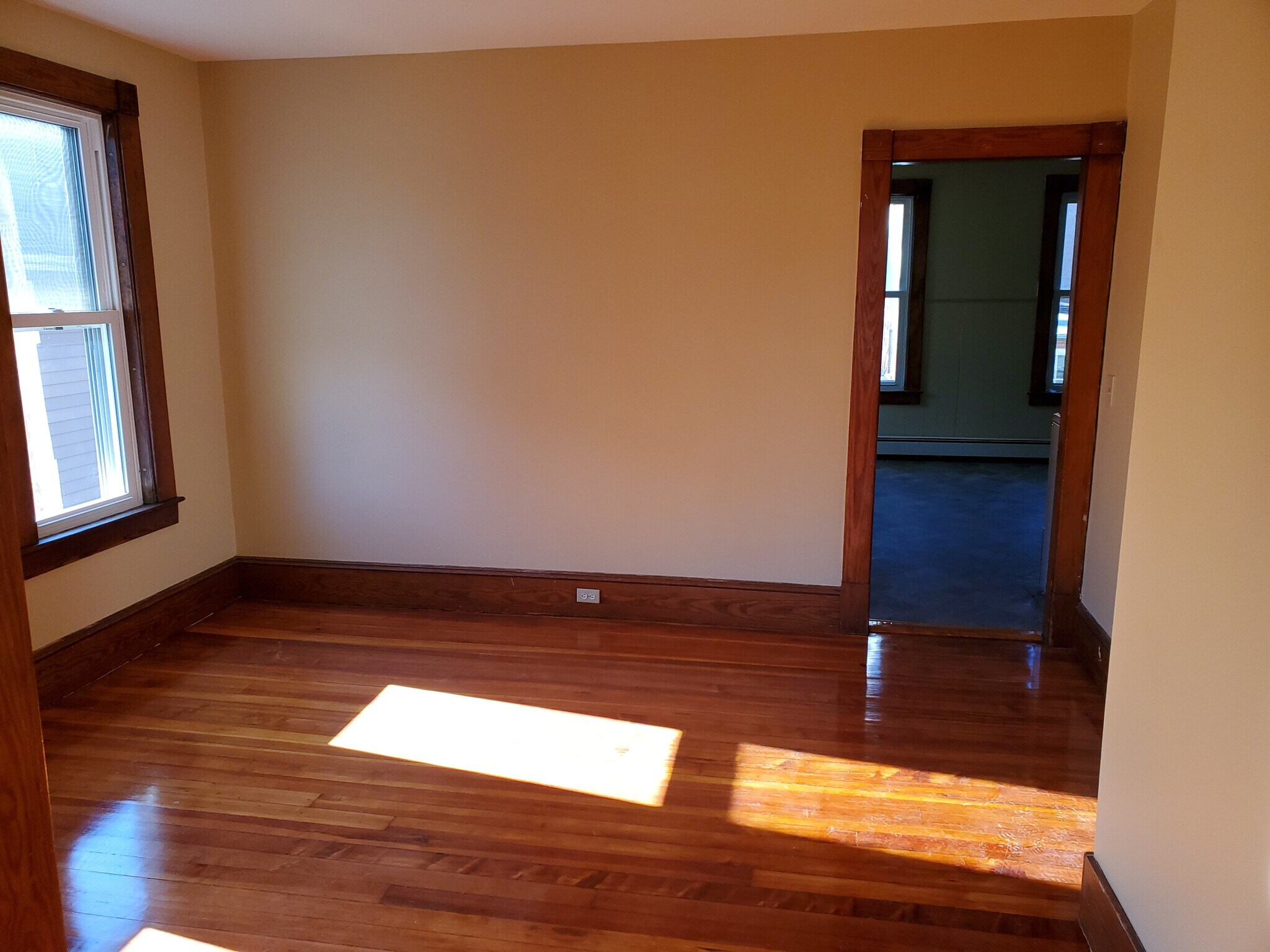 Building Photo - 14 Bardwell St