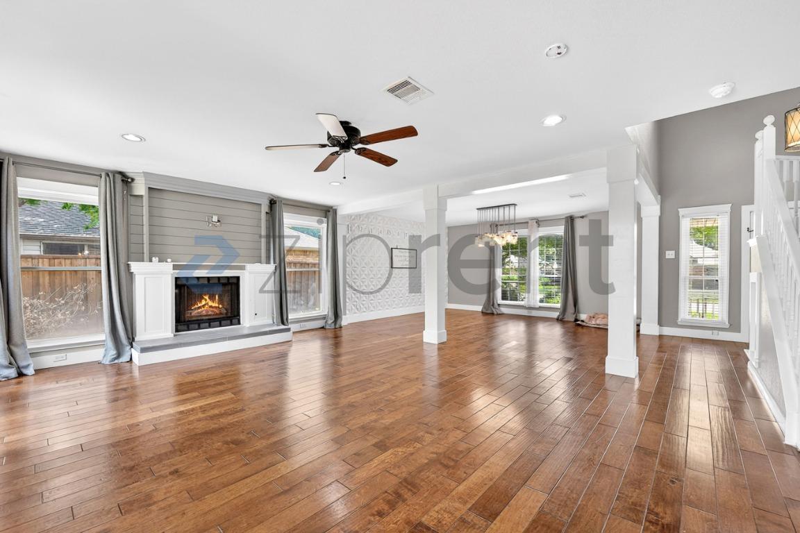 Building Photo - 3817 Dutton Dr