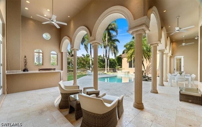 Building Photo - 550 21st Ave S