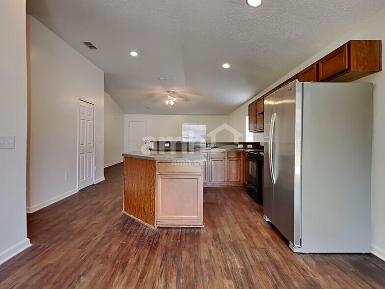 Building Photo - 9168 Mill Grove Dr