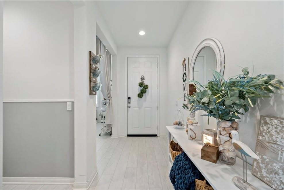 Building Photo - 29134 Evans Way
