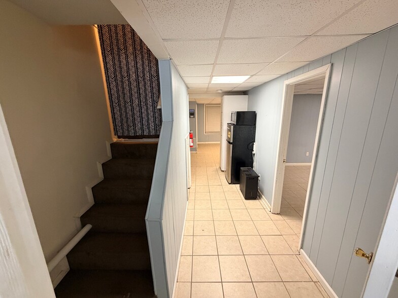 Building Photo - 866 Brandy Oaks Ln