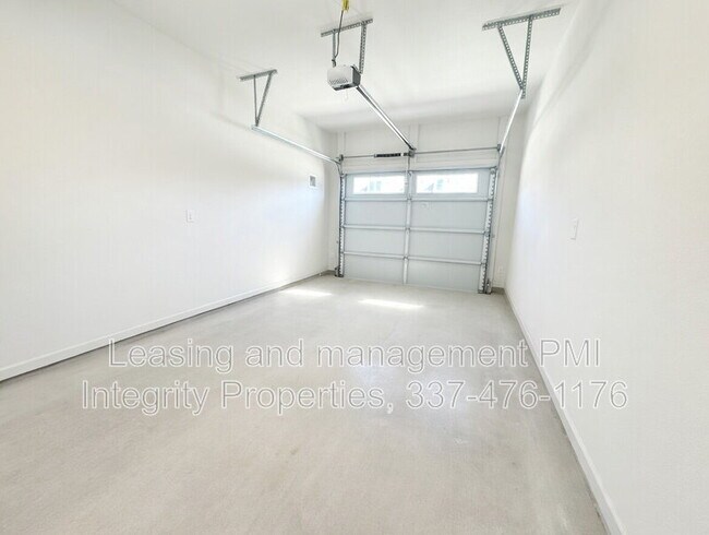 Building Photo - 101 Foster Grove Drive