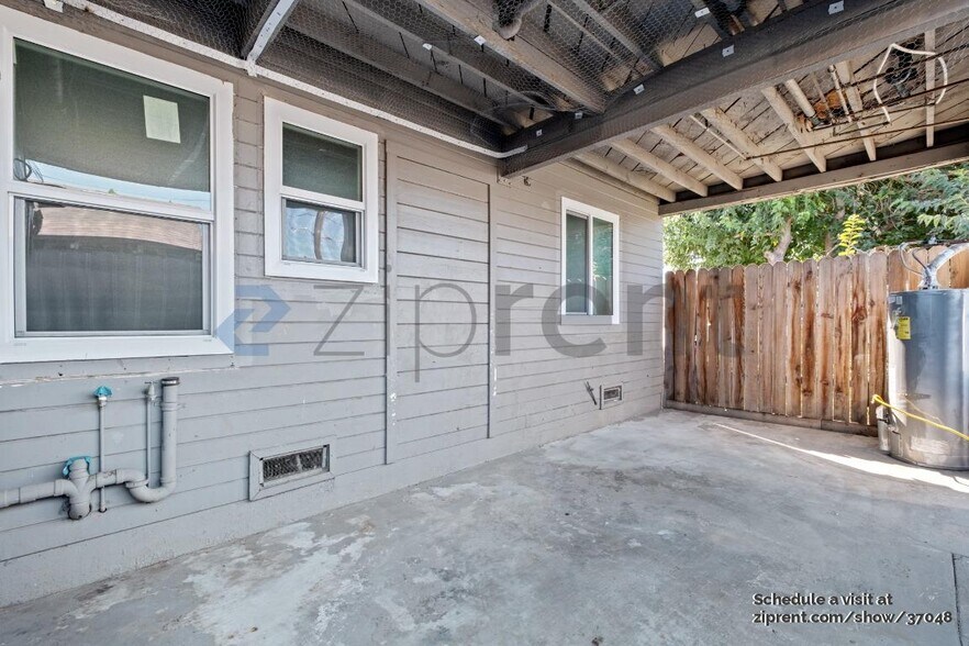 Building Photo - 1323 Monterey Ave