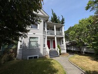 Building Photo - 121 13th Ave E