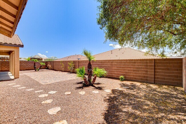Building Photo - 4 Bedroom Single Story in Mountains Edge