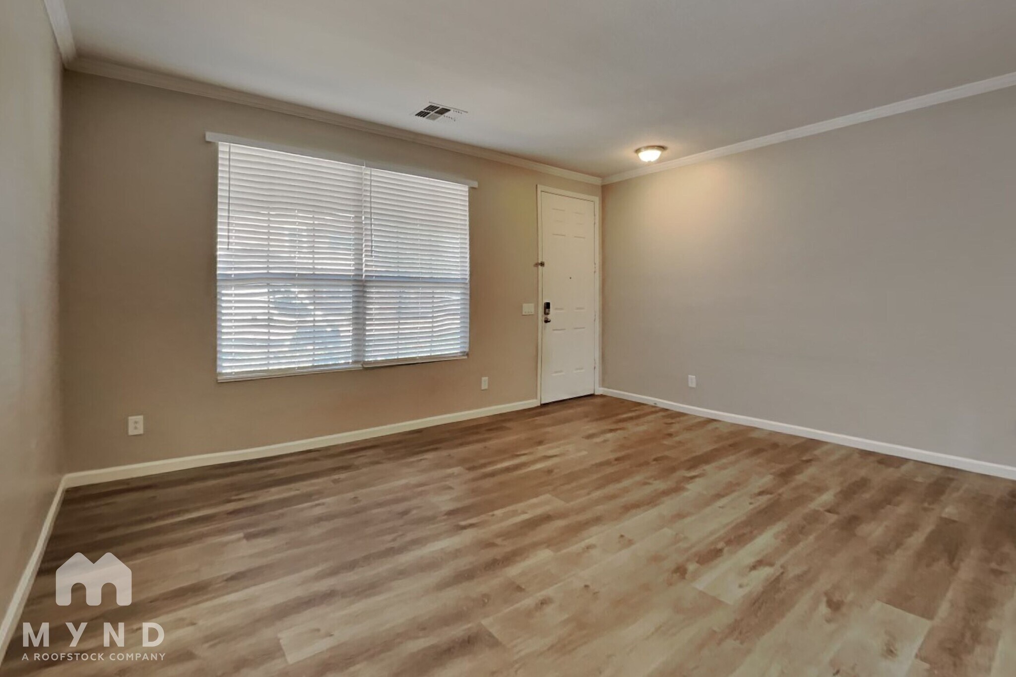 Building Photo - 6834 S 30th Ln