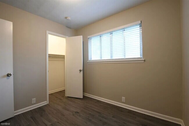 Building Photo - Updated 3BR/2BA Brick Home with Granite Kitchen & Fenced Yard — Kaufman ISD