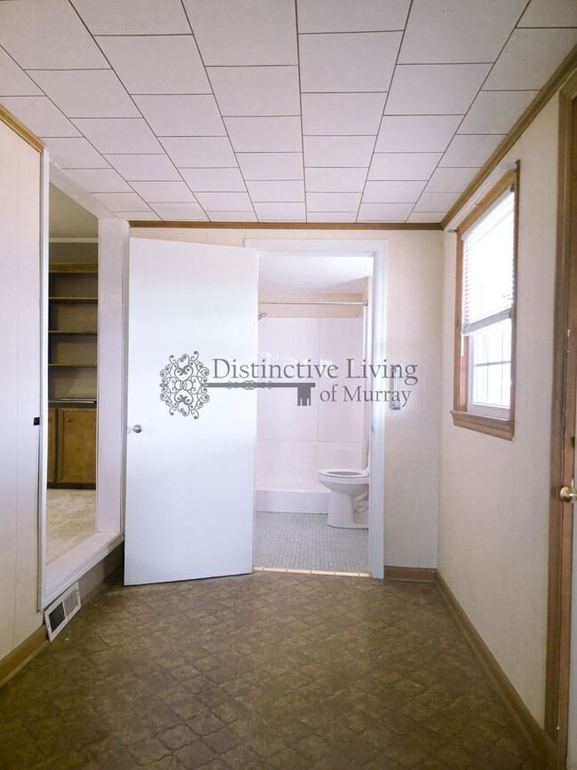 Building Photo - Attention Front Porch Sittin' Lovers- 2 bed 1 bath house in the country in Hazel