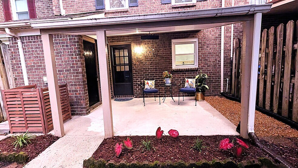Bistro Set Included On Private Back Porch - 11531 Jade Ln SE
