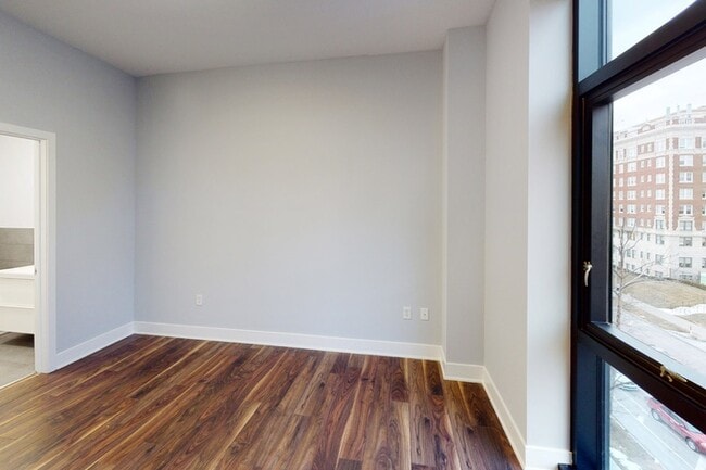 Floorplan - International