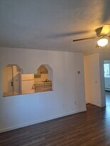 Building Photo - 284 Veazie St