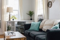 Building Photo - 905 Hill St