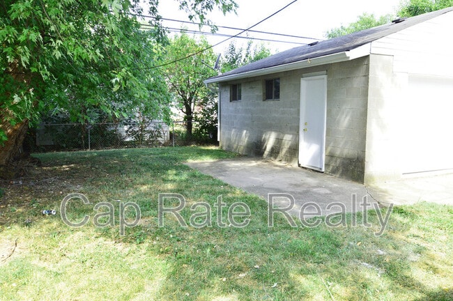 Building Photo - 2473 Renwood Pl