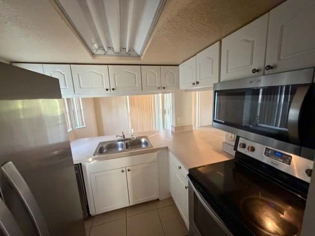 Building Photo - 332 Caribbean Dr