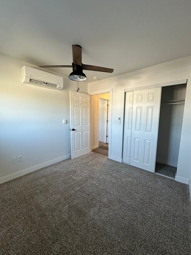 Building Photo - Valley View Estates A