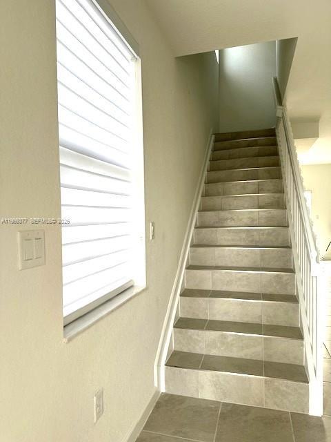 Building Photo - 2582 SE 29th St