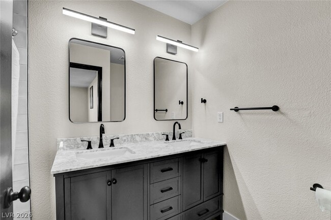 Building Photo - 6009 W Carpenteria Way