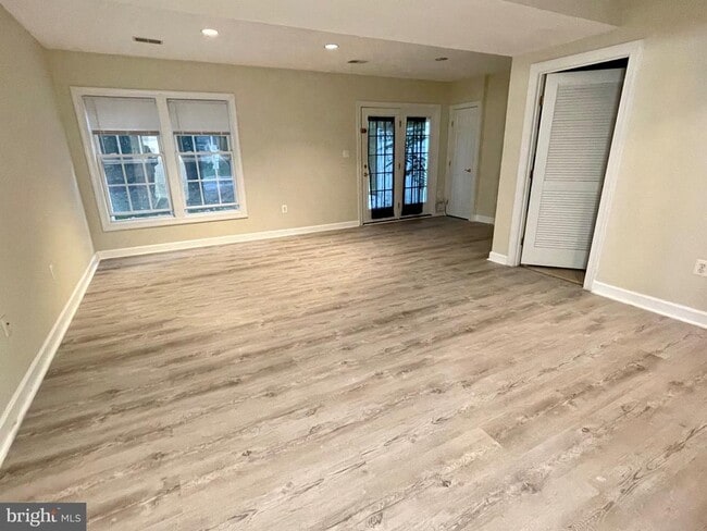 Building Photo - 12402 Falconbridge Dr