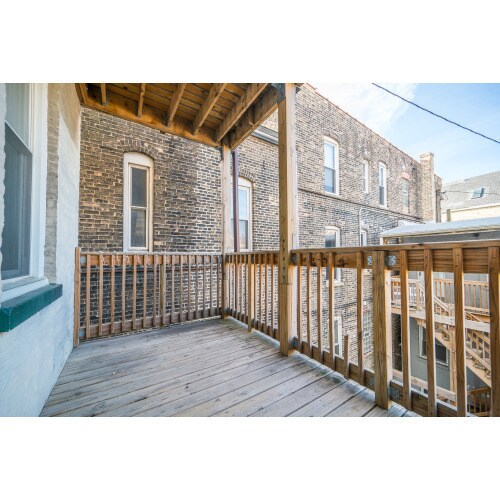 Building Photo - 1404 N Noble St