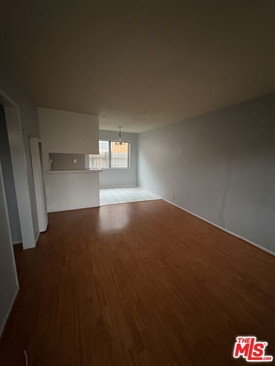 Building Photo - 961 S Kenmore Ave