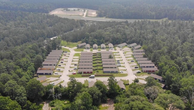 Building Photo - 107 Varsity Dr