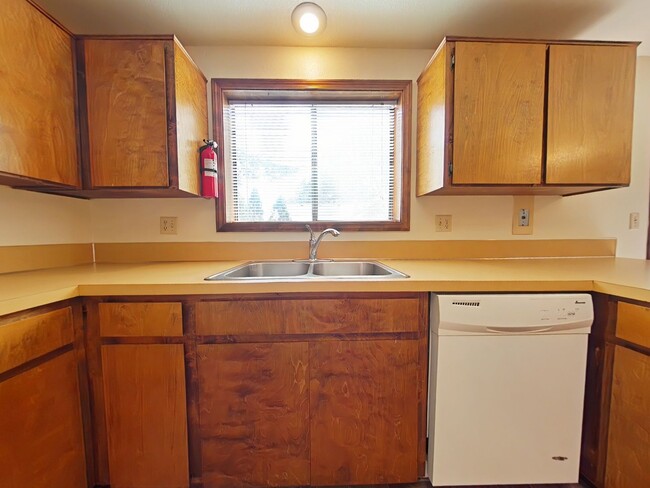 Building Photo - SPRING SPECIAL ~ $1150 OFF FIRST MONTH RENT
