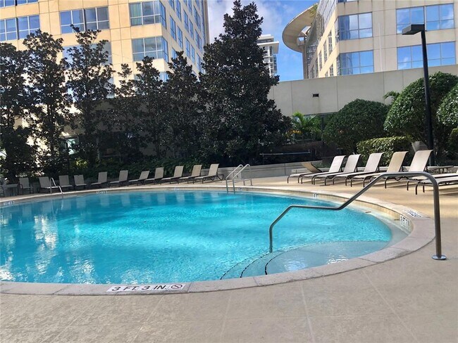 Building Photo - 155 S Court Ave