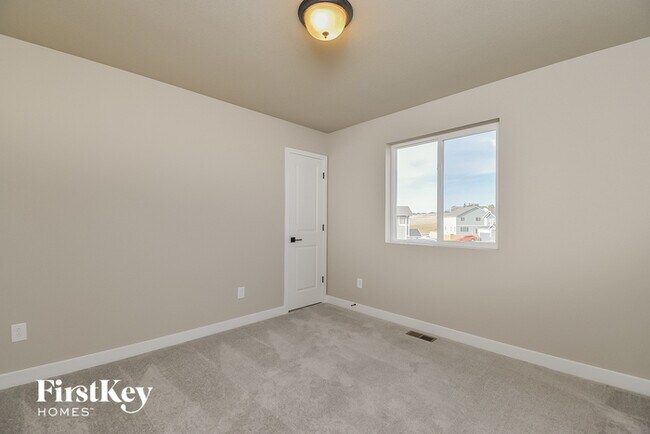 Building Photo - 6920 Akela Ln
