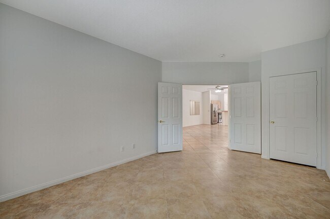 Building Photo - 121 Chatara Way