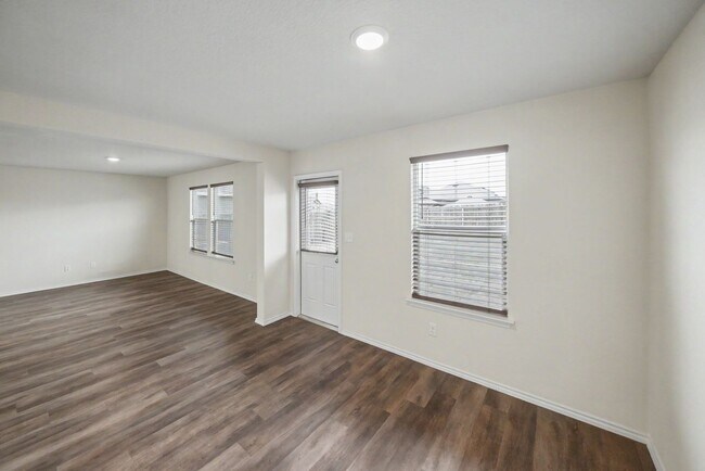 Building Photo - Open-Concept 3BR + Game Room Near Fort Sam & Randolph - Realtor Commission: $500