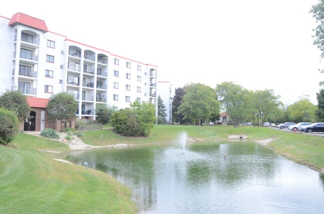 Building Photo - 475 Plum Creek Dr