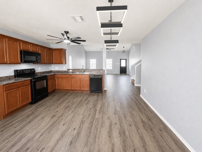 Building Photo - 716 Mallard Dr
